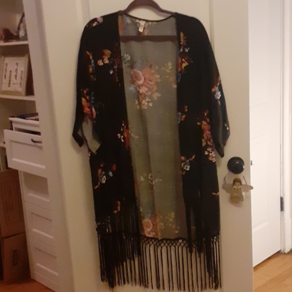 Xhilaration Tops - Beautiful floral fringe kimono
